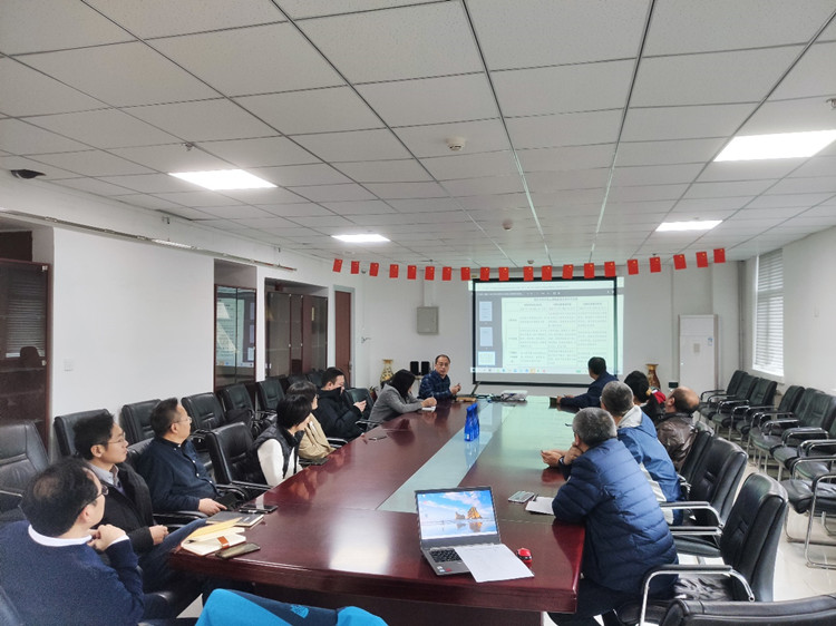 微电子学院召开研究生核心课程研讨会