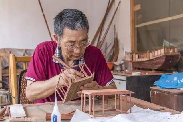 《清明上河图》里的汴河船模特展在董浩云航运博物馆启幕