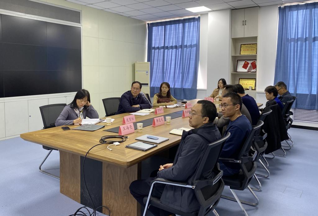 校纪委书记贾维河调研指导我校信息化工作