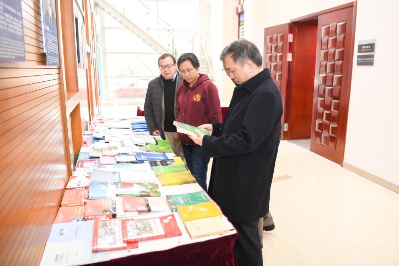上海交大召开教材建设与管理巡视整改专题调研座谈会