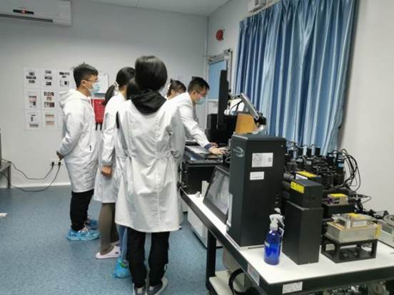 中心实验室探索研究生科研实践能力教学新模式
