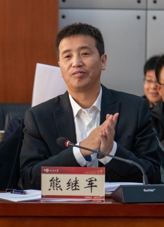 ​省高校思政理论课建设评估组来校进行实地评估