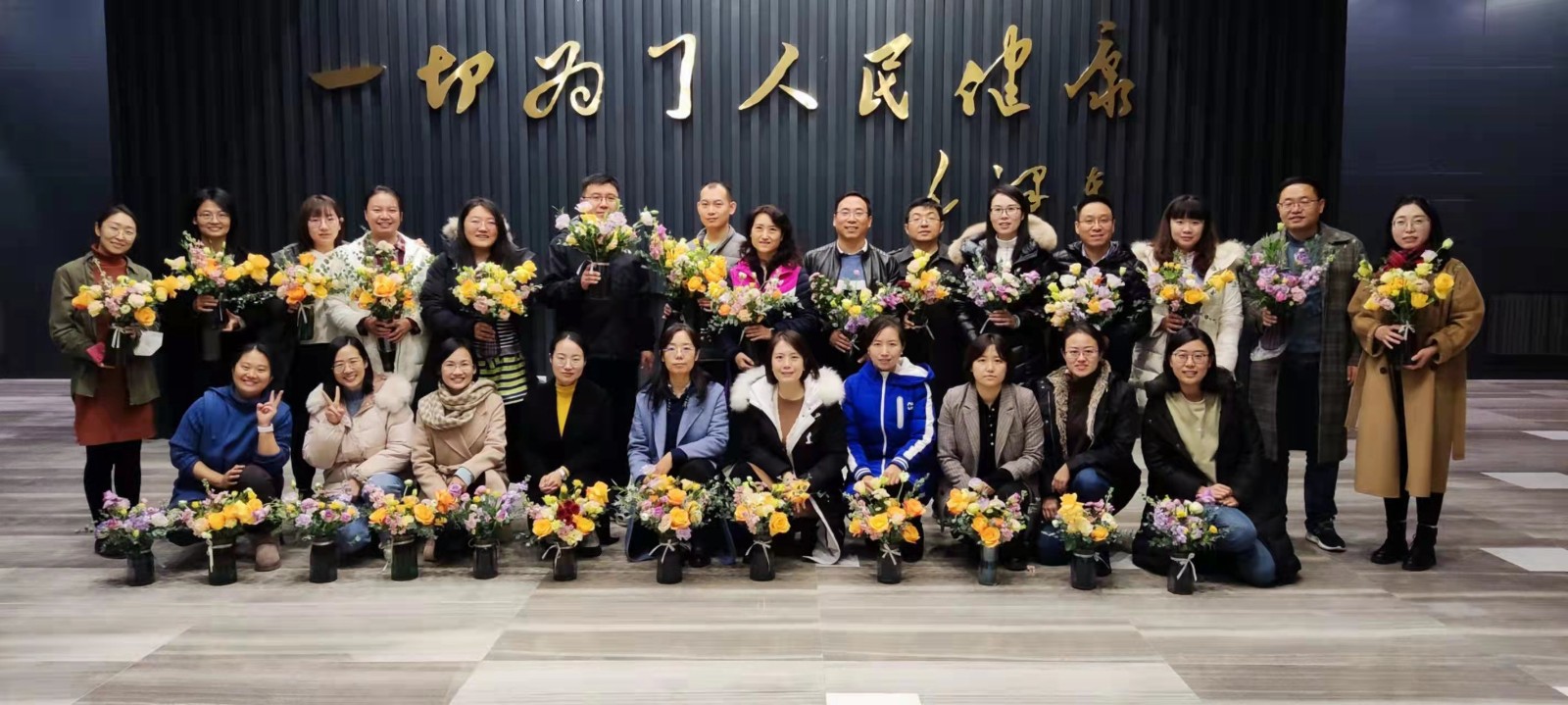 医学部工会举办插花活动