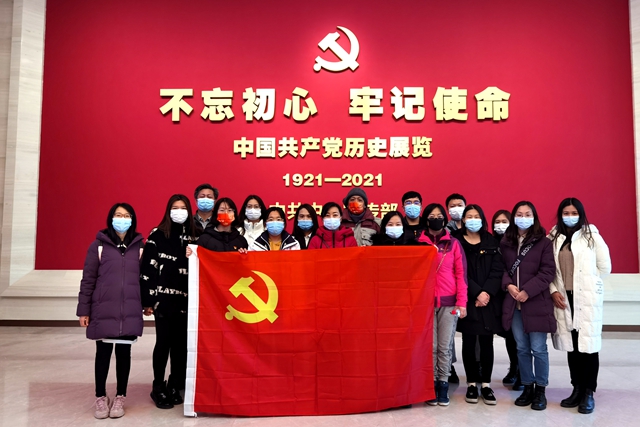 北理工学生事务中心参观中国共产党历史展览馆