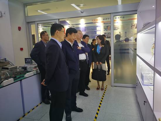 冯夏庭一行赴深圳调研生命健康培育工程工作