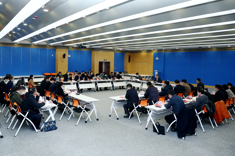 我校召开会议学习贯彻江苏省第十四次党代会精神