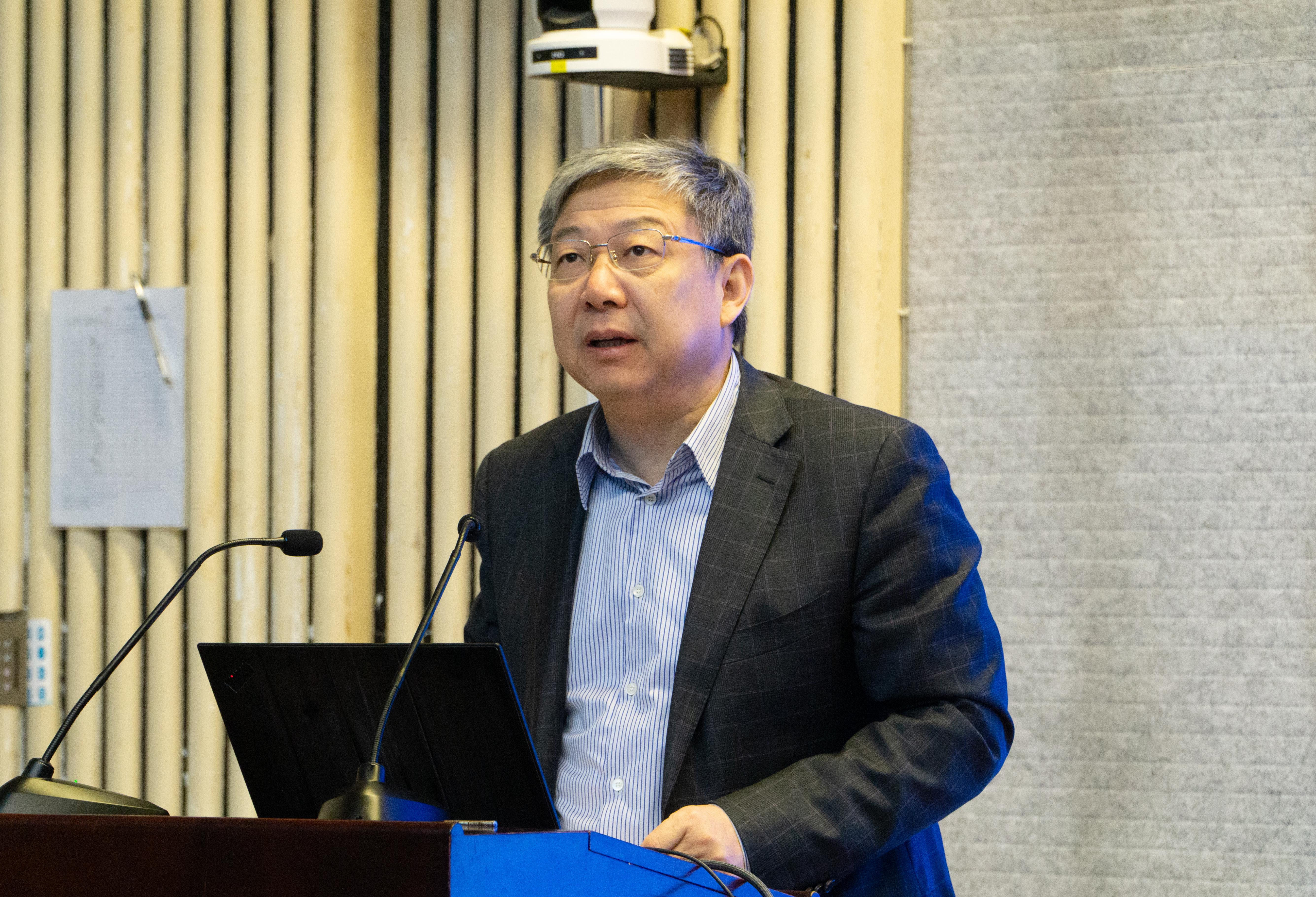 高校教学创新与一流课程建设研讨会在深圳大学举办