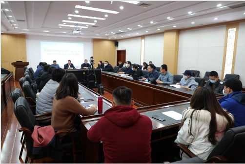开发区校区党工委理论学习中心组（扩大）专题学习党的十九届六中全会精神