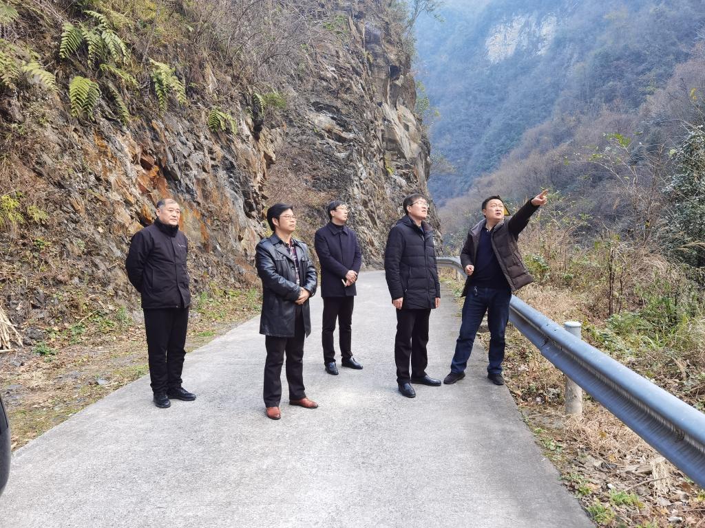 刘伦钊赴潮水河村调研指导乡村振兴工作