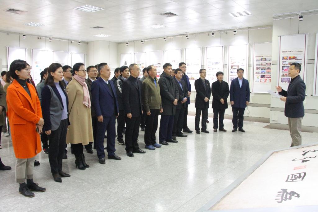 曲阜师大举行校史和办学成就展日照校区展厅暨青年教师师德师风教育基地揭牌仪式