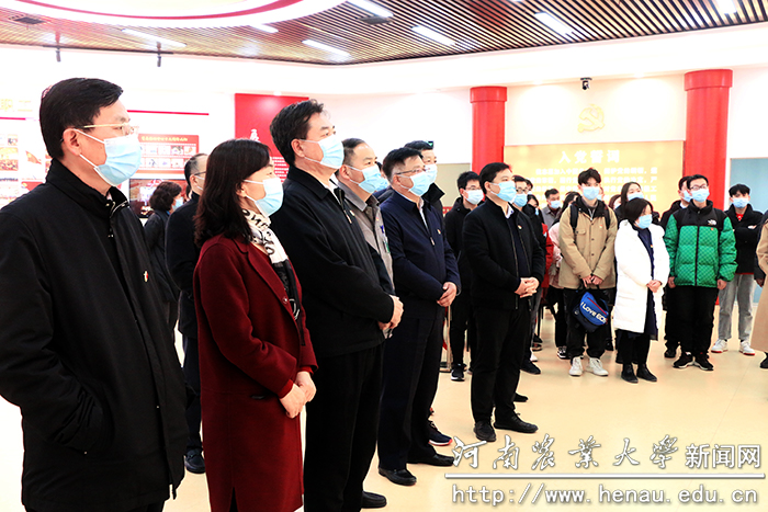 校领导带队到河南中烟开展党支部共建活动