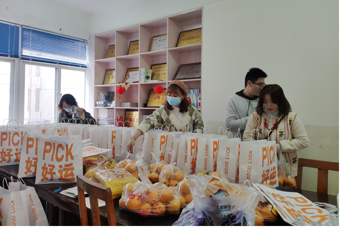 【多彩校园】愿披星戴月的你，一战成硕——学校开展考研学子慰问活动