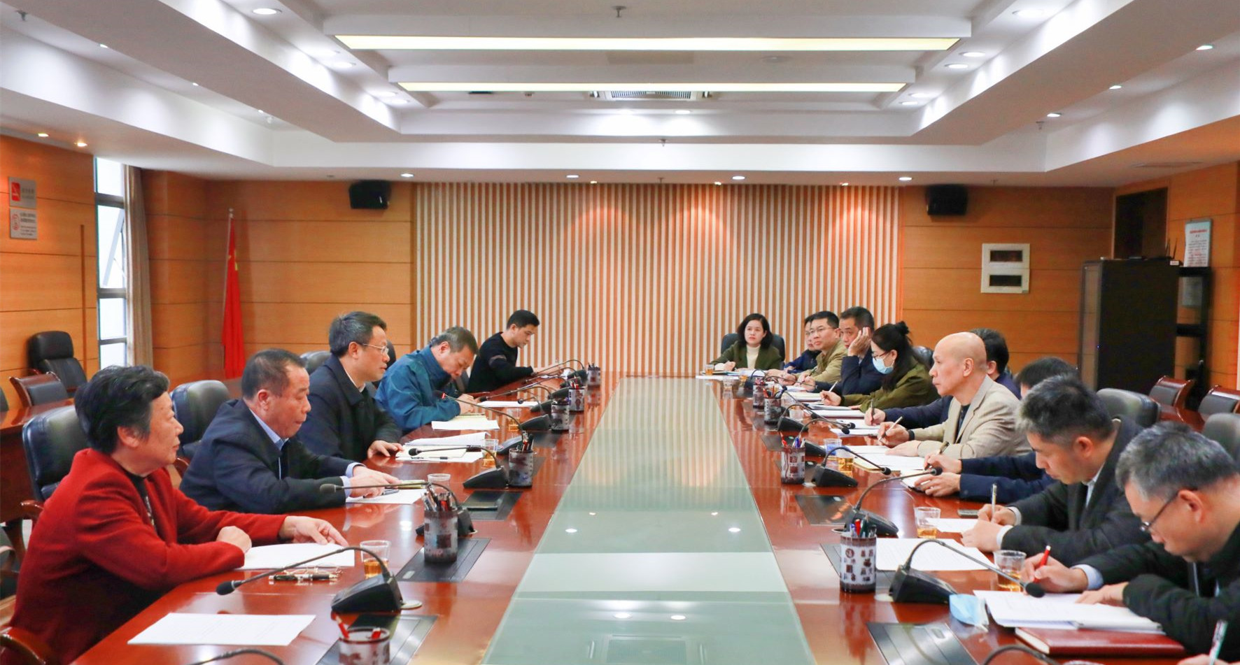 我校召开2021年离退休工作领导小组会议