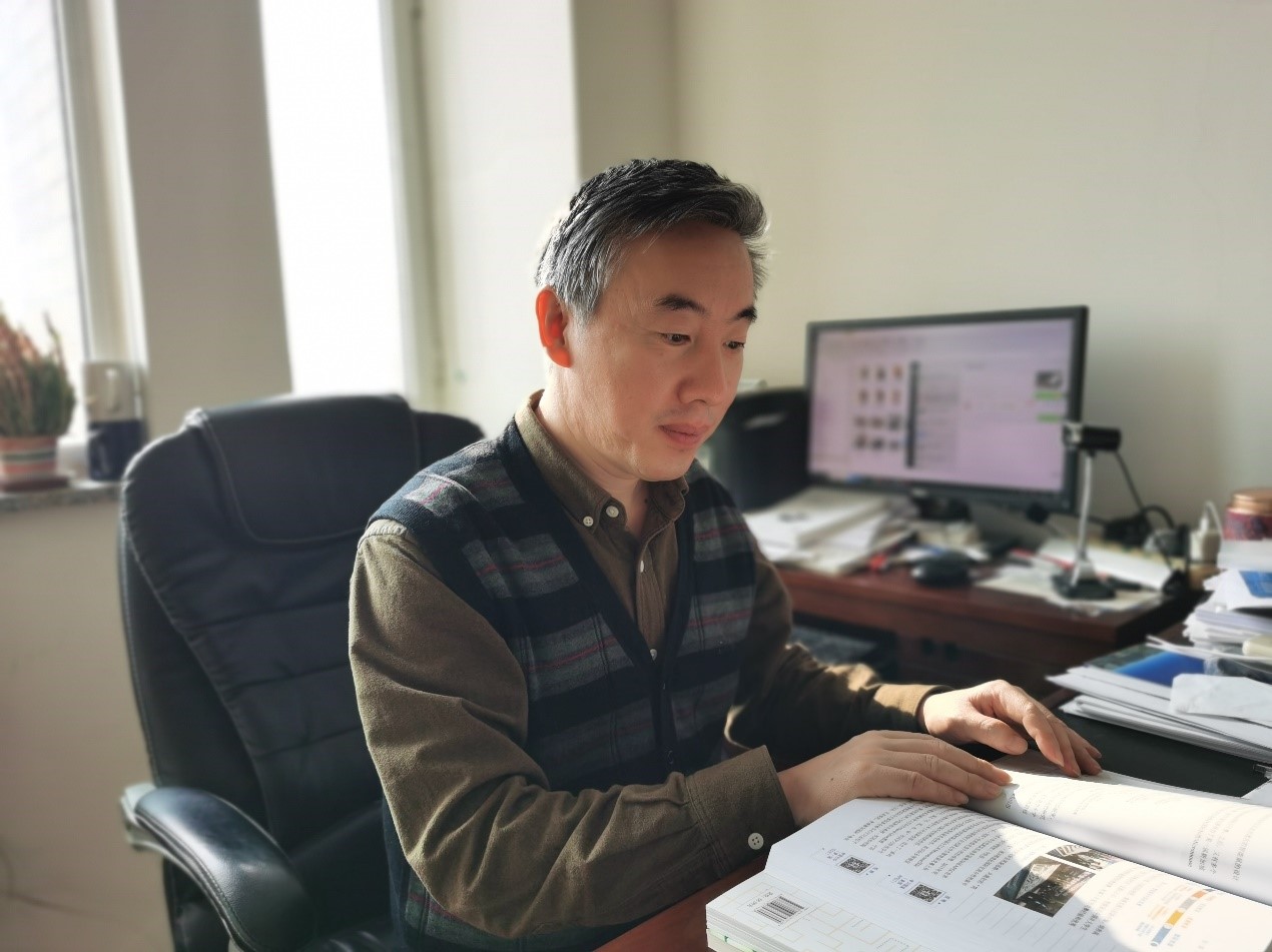 天津大学四名教师获评2021年度宝钢优秀教师奖