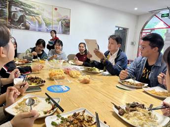 中医药学院举办“院领导午餐会”