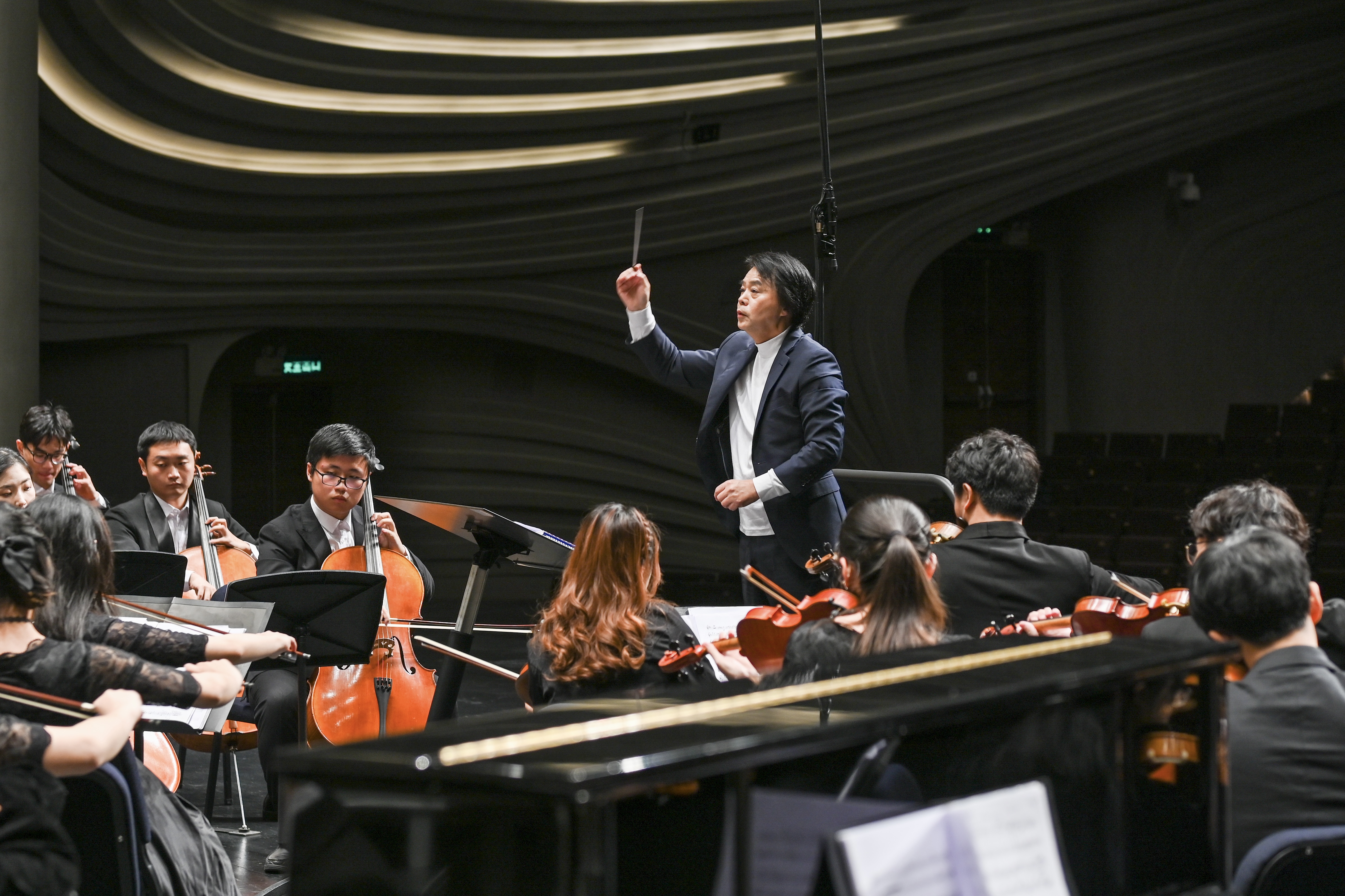 中南大学举行迎新年“党史”音乐会