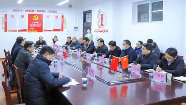 市领导来我校调研指导职业教育发展工作