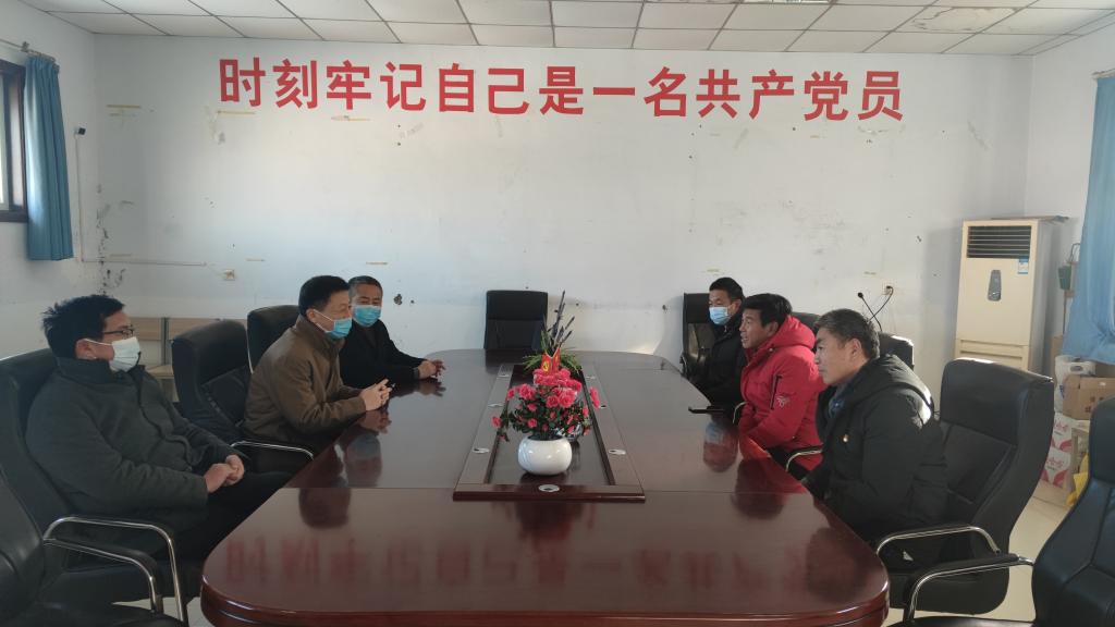校党委书记周志远到纸坊社区调研指导结对帮扶工作