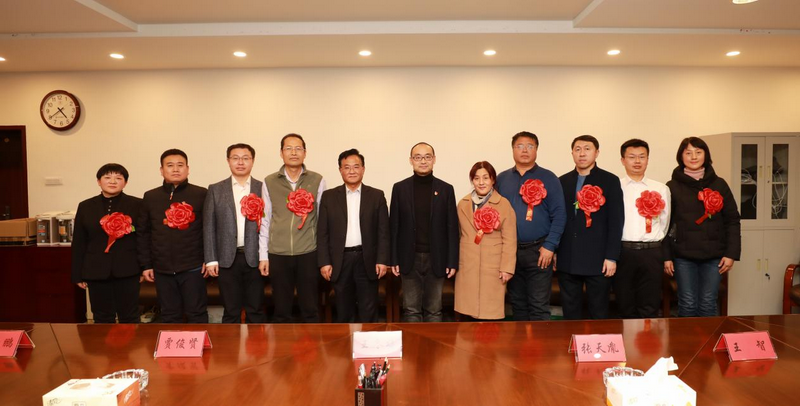 我校举行驻乡镇选派干部座谈会