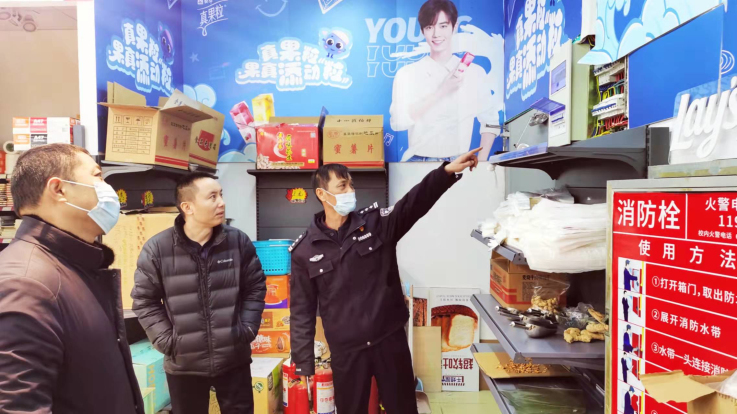 保卫处联合派出所开展校园周边治安消防检查