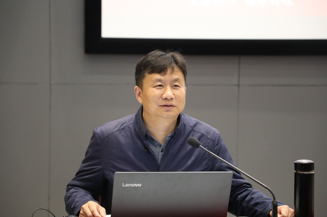 深刻领会中国共产党百年奋斗的重大成就和历史经验——我校马克思主义学院院长刘化军教授为云南省“万名校长培训计划”第六期全体学员授课