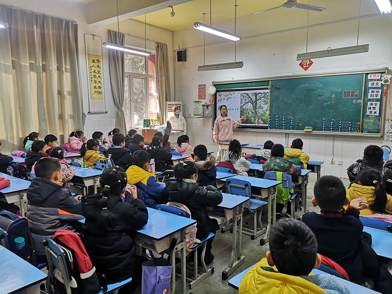 中医临床学院赴武汉瑞景小学开展中医药文化进校园宣讲活动