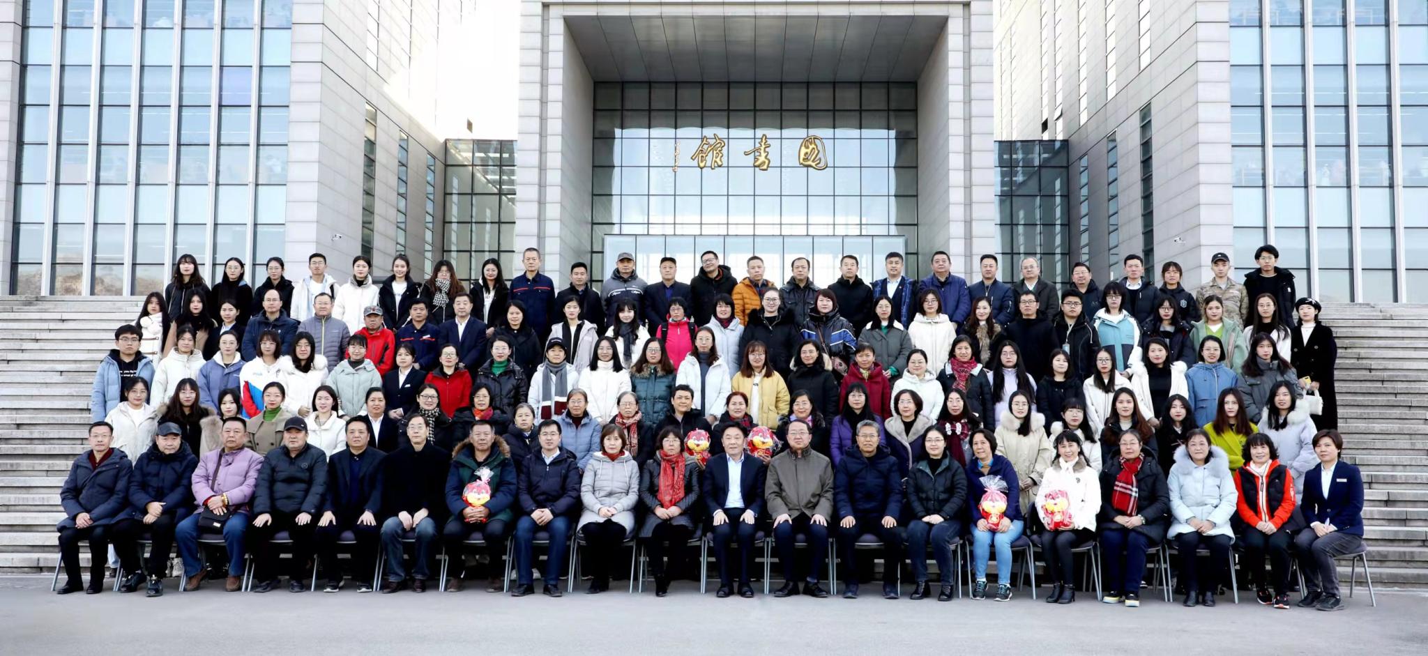 图书馆举行迎新年活动