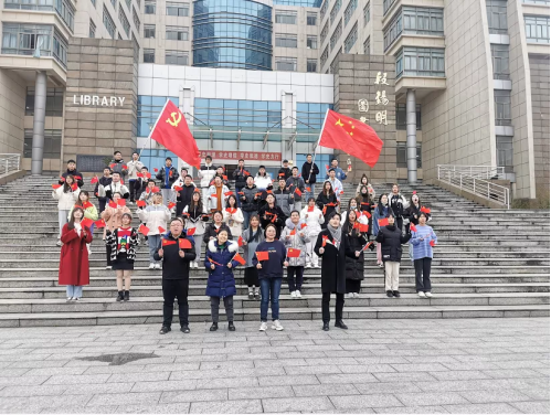 我校师生积极传唱“中国梦”主题歌曲《领航》