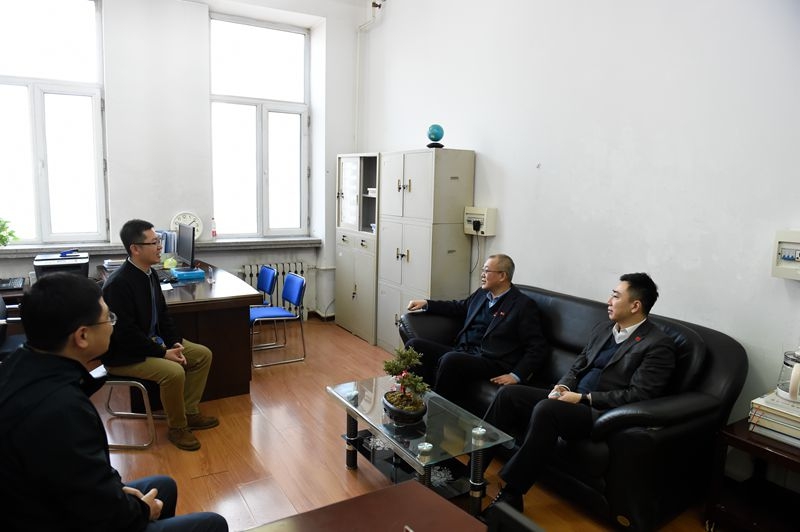 赵琳深入自动化学院调研 慰问黑龙江省优秀共产党员胡军教授