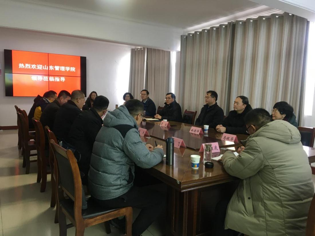 冯庆禄一行赴鱼台县第一书记帮包村走访慰问