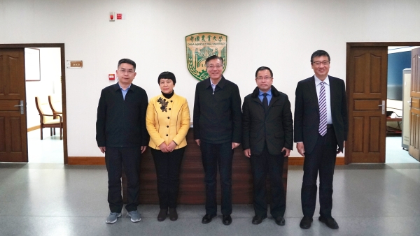 云南农业大学党委书记黎素梅一行来校座谈