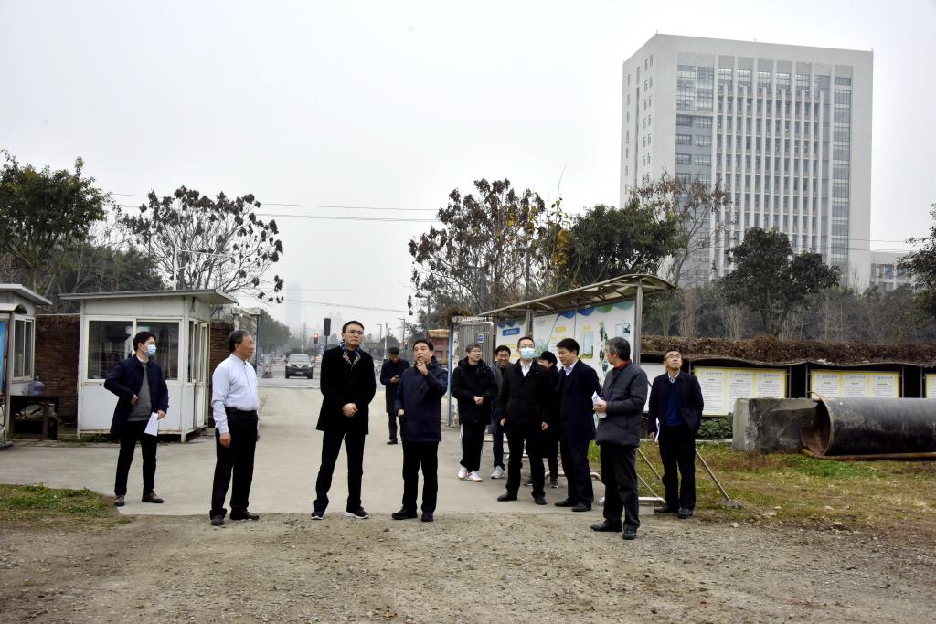 新都区委副书记、区长王忠诚来校调研教学科研及校园建设工作