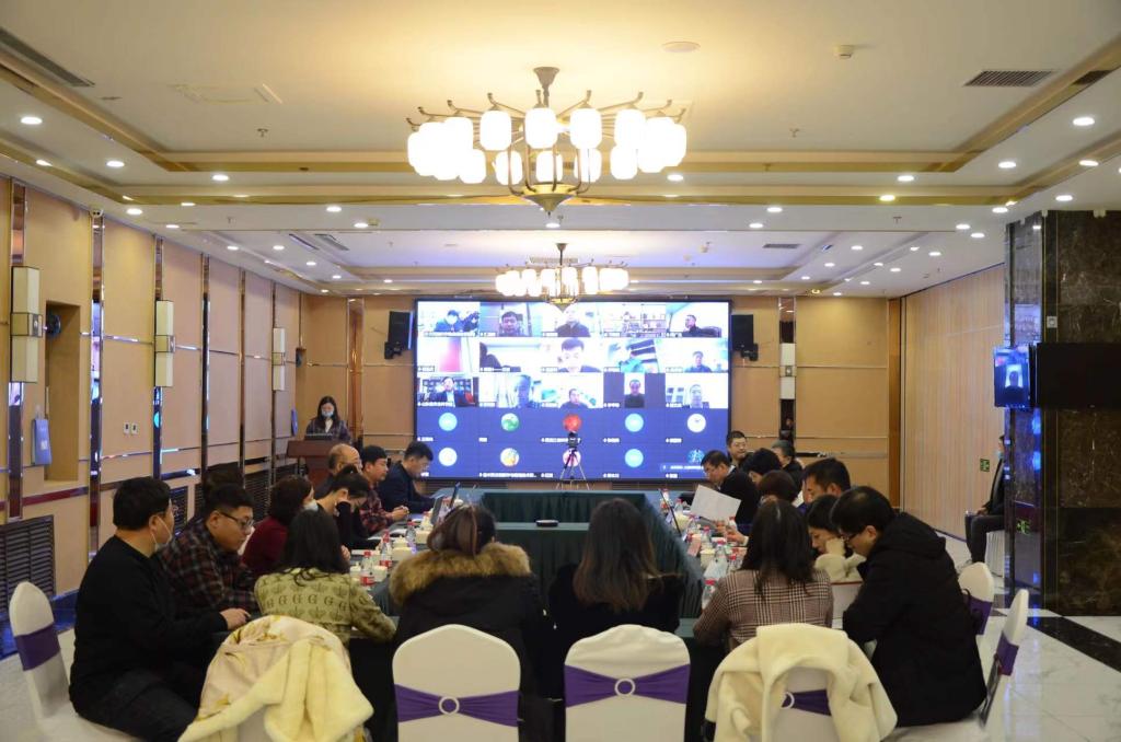 国家重点研发计划“大田油料作物优质轻简高效栽培技术集成与示范”项目年度总结会在我校顺利召开