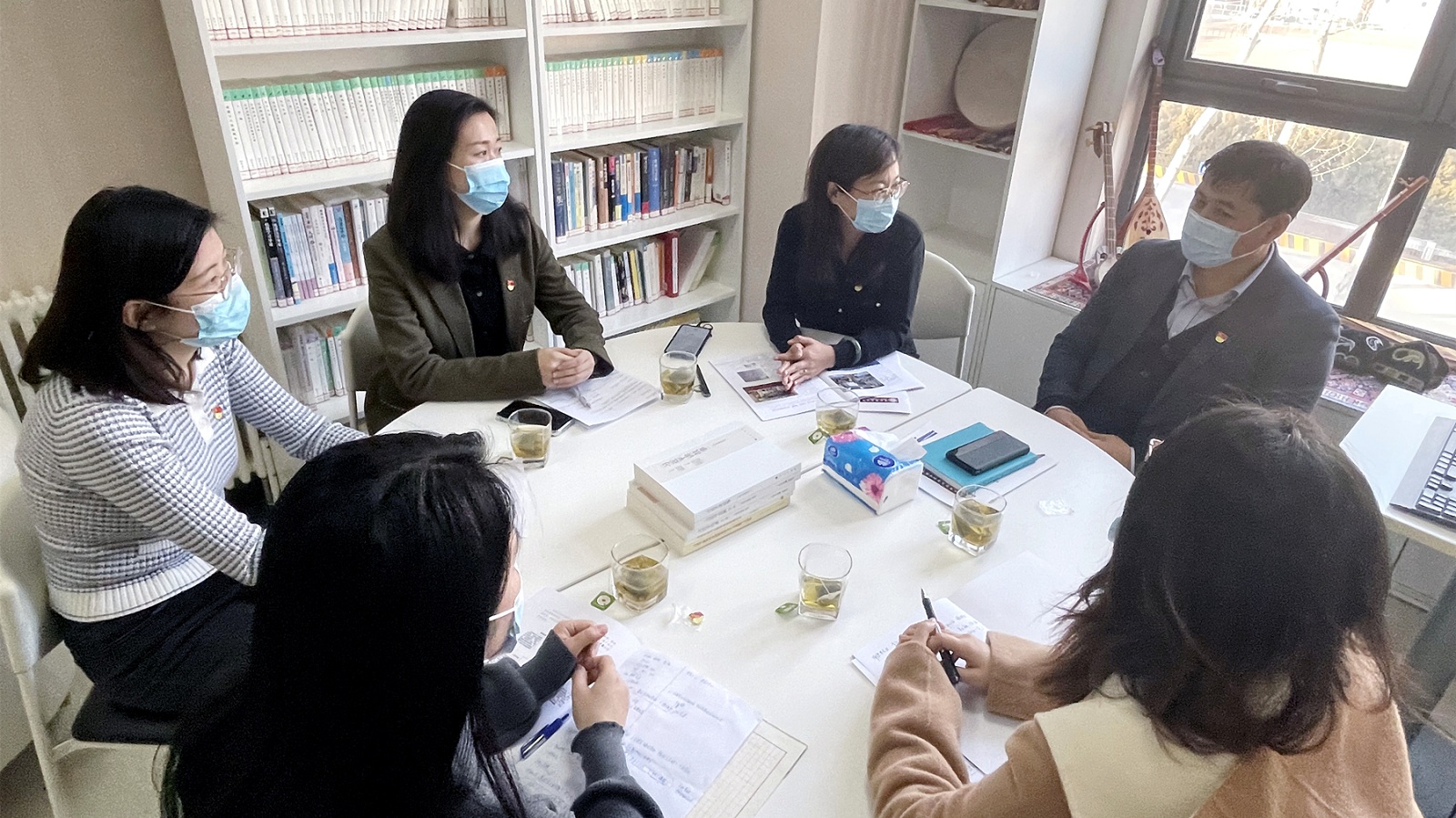 杨志成副校长指导初等教育学院研究生德育党支部工作