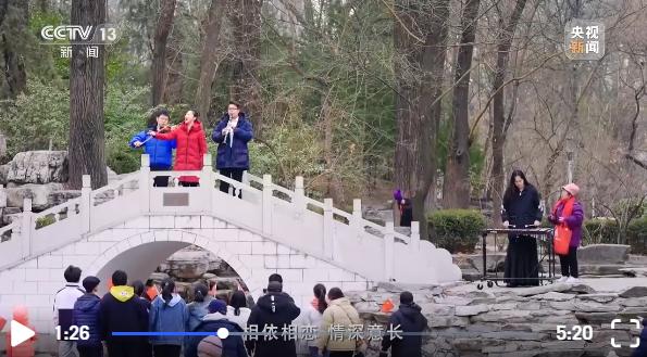 CCTV《朝闻天下》：北航师生同唱《领航》表达报国情怀