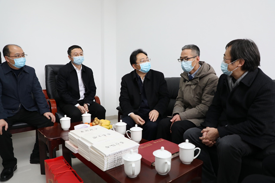 成华区委书记赵春淦带队慰问我校专家人才