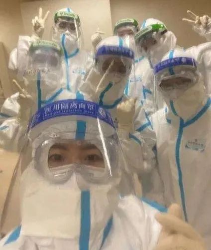 在首都机场，有这样一群暖心“大白”
