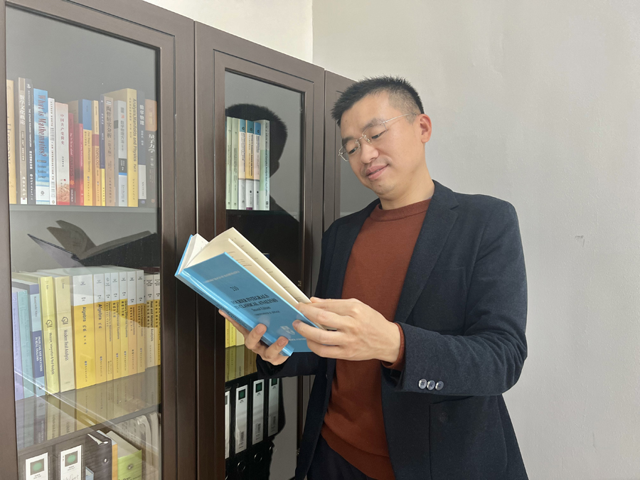 汕大理学院数学系于海峡副教授在基础数学研究领域取得重要进展