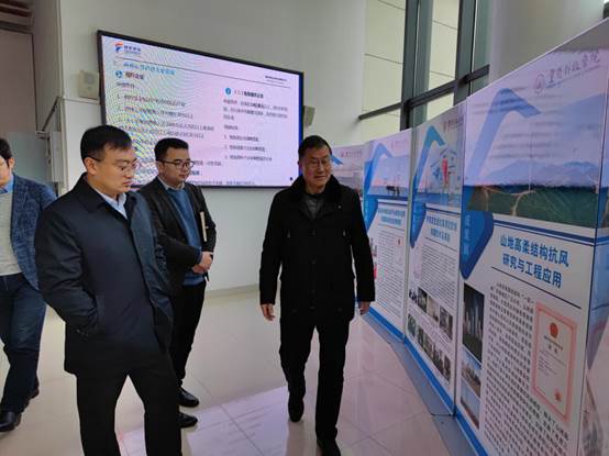 重庆高新区党工委委员韩蔚龙一行考察调研众创之家平台升级建设情况