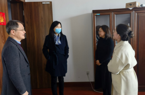 刘晓红校长走访看望中国-上合基地工作人员