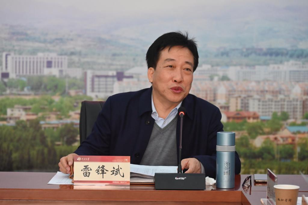 我校召开新学期辅导员座谈会