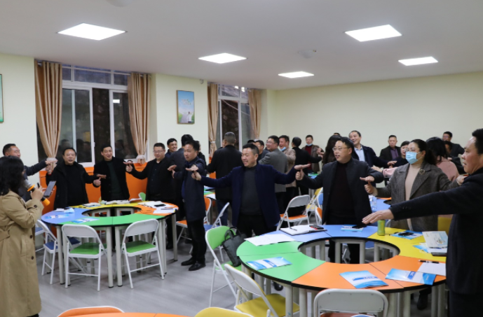 心理学部赴城口推进心理健康教育定点帮扶工作