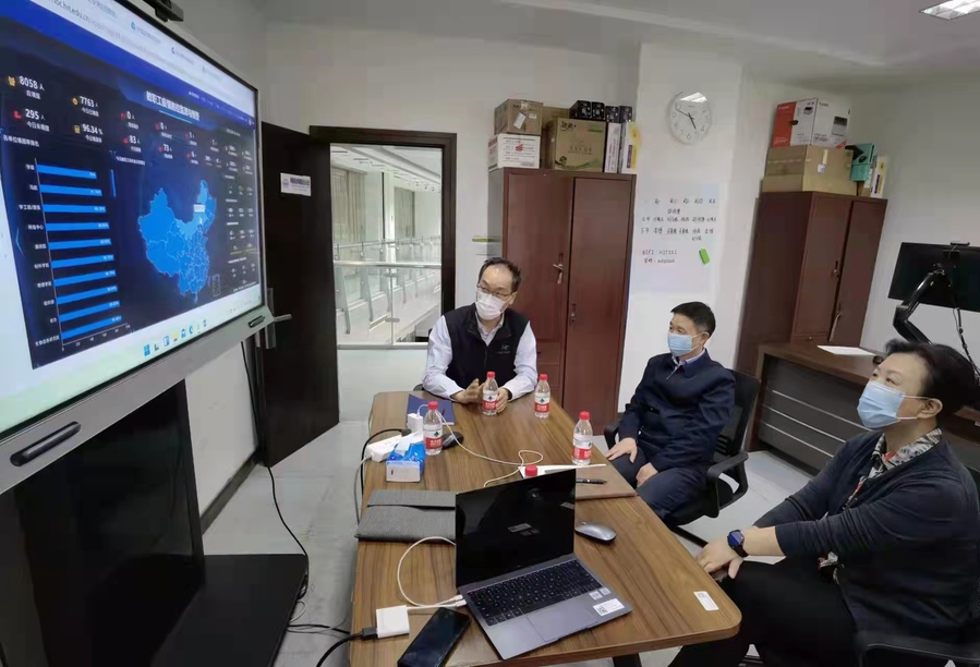 学校纪委开展校园疫情防控监督检查