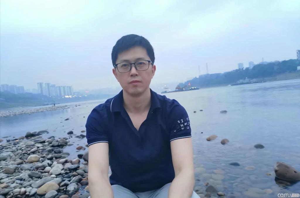 刘名武被表彰为2021年度“重庆市担当作为好干部”