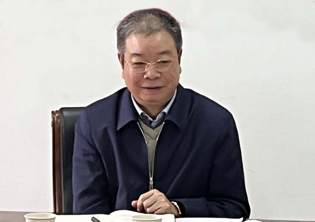 周俊武到党委宣传部调研