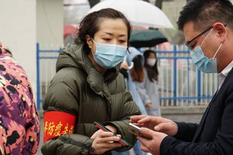 我校“青年防疫先锋队”助力三月核酸抽查和定期检测工作