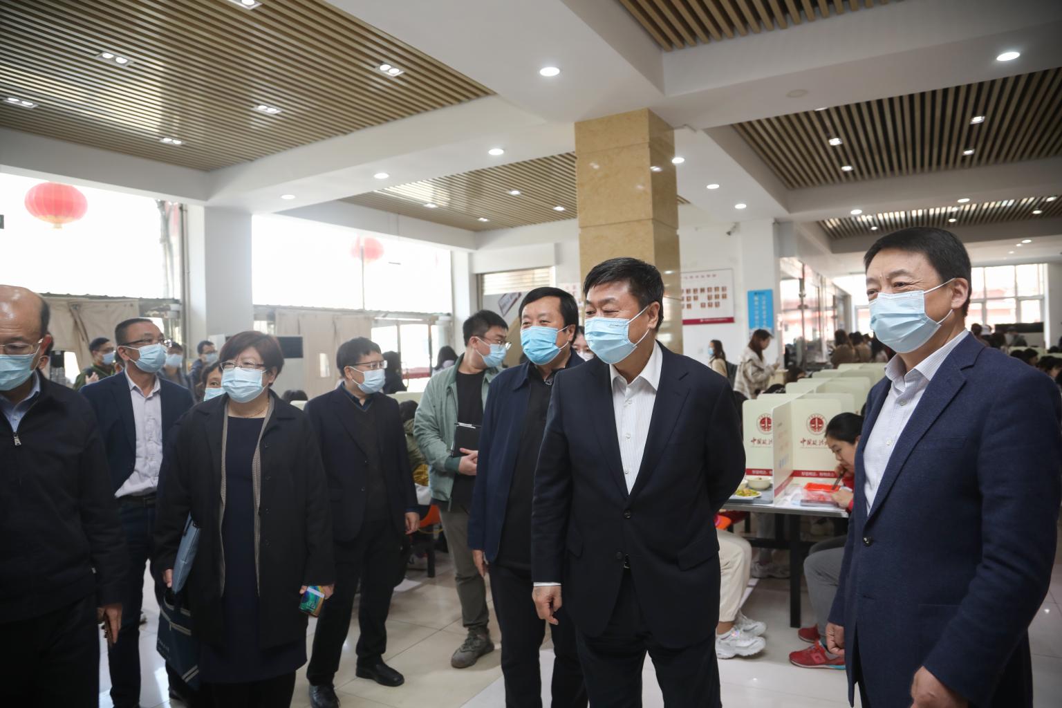 校领导带队检查两校区疫情防控工作