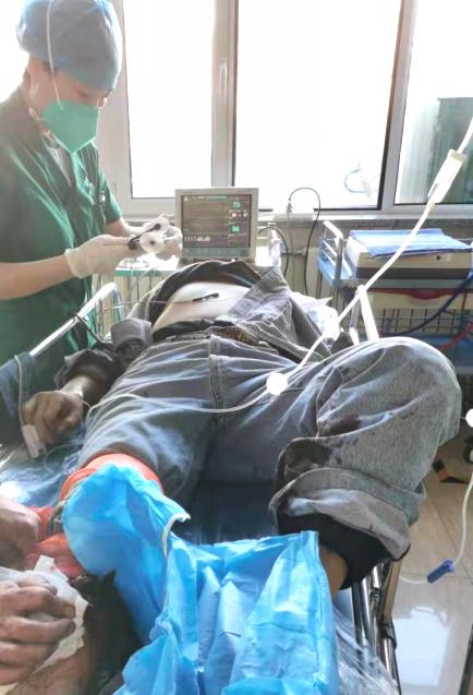 每天争分夺秒抢救生命 哈医大一院群力急诊按下“加速键”