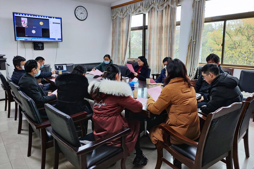 我校科技处组织召开产学研合作座谈会