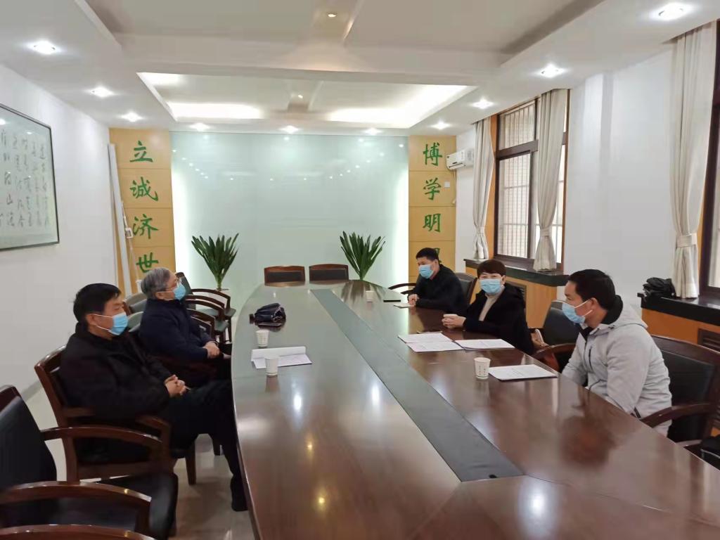 省纪委监委驻省教育厅纪检监察组副组长易红彬一行来校检查疫情防控工作
